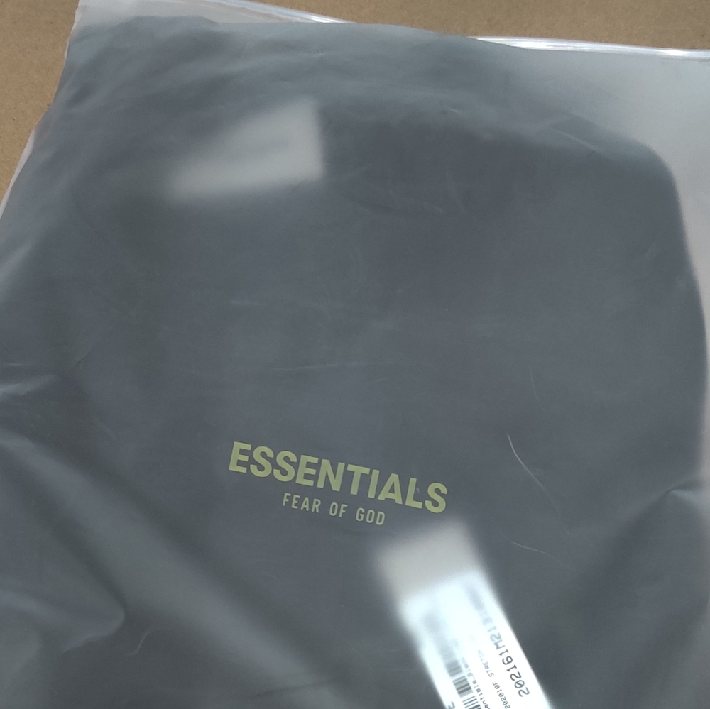 Fear of God Essentials Long Sleeve crew neck Shirt